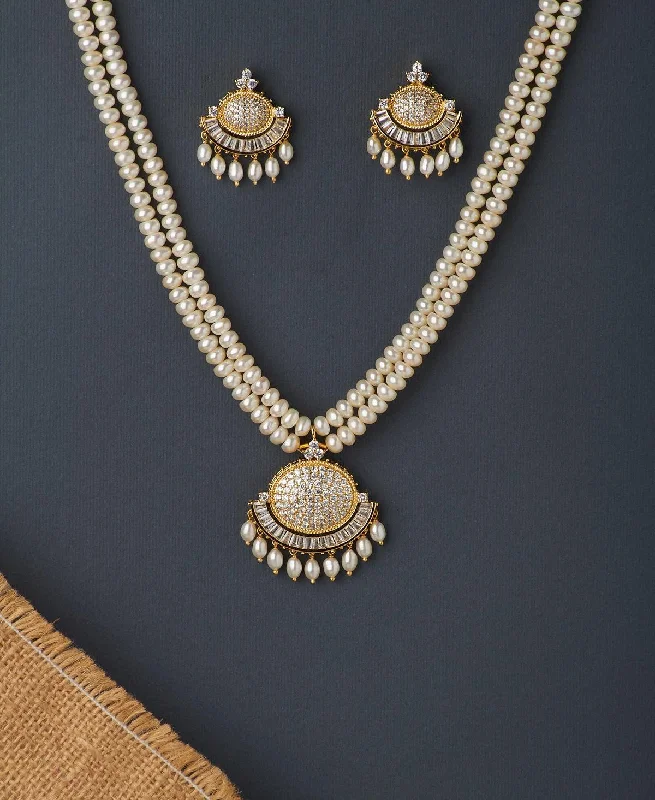 Women’s adjustable gold necklace-Trendy Stone Studded White Pearl Necklace Set