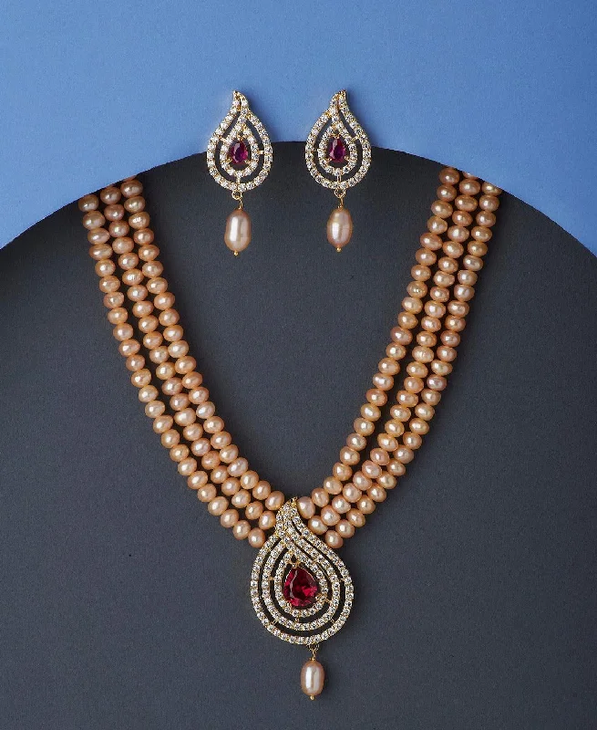 Women’s wedding necklace-Trendy Stone Studded Pink Pearl Necklace Set