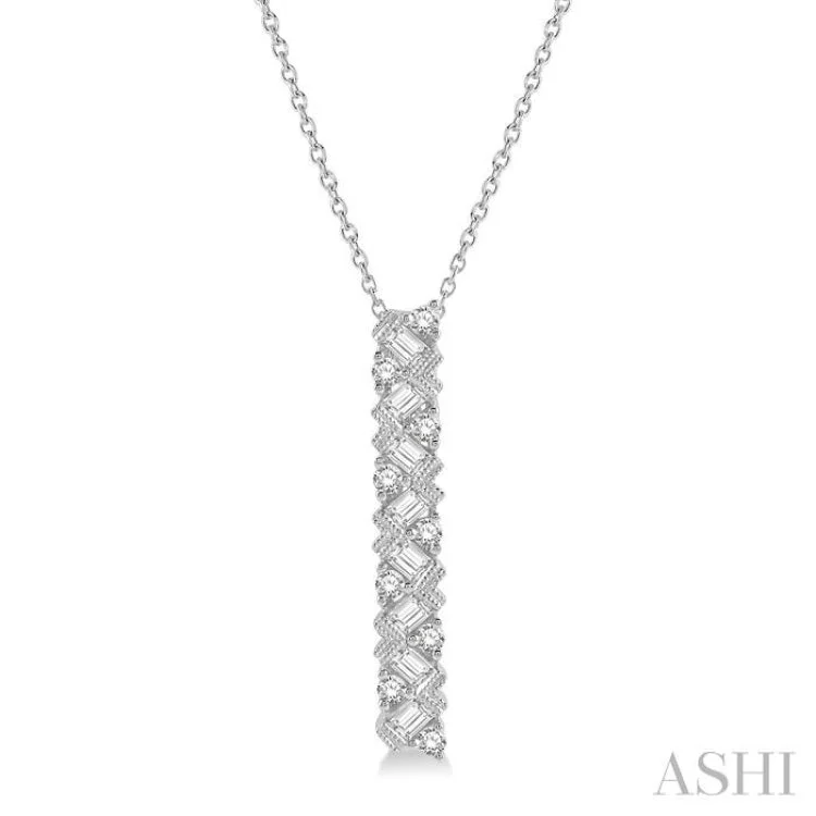 Women’s simple necklace-1/2 Ctw Zigzag Baguette and Round Cut Diamond Bar Pendant With Chain in 14K White Gold