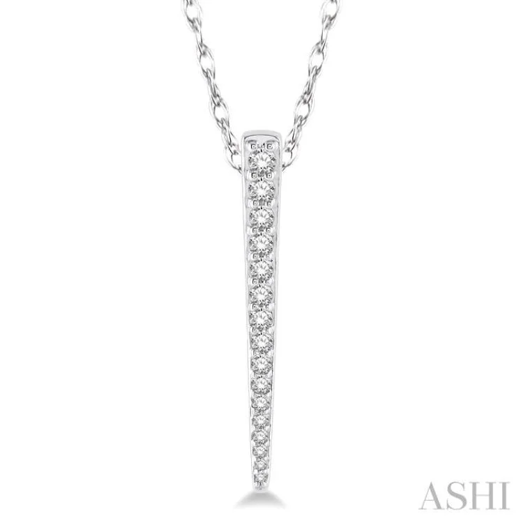 Women’s dainty necklace-1/5 Ctw Spike Round Cut Diamond Pendant With Link Chain in 14K White Gold