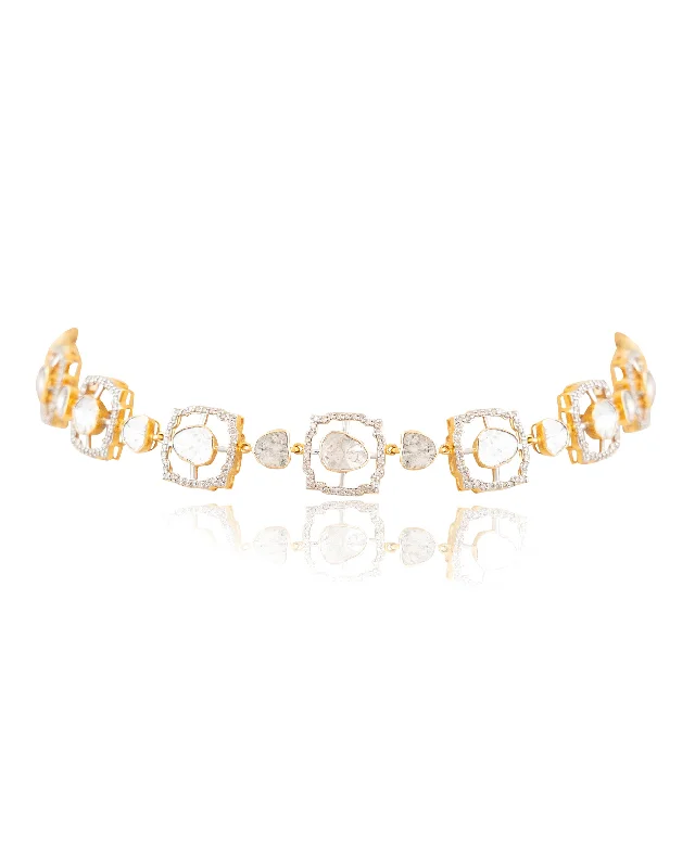 Women’s custom-designed engagement ring-Ariya Polki And Diamond Choker