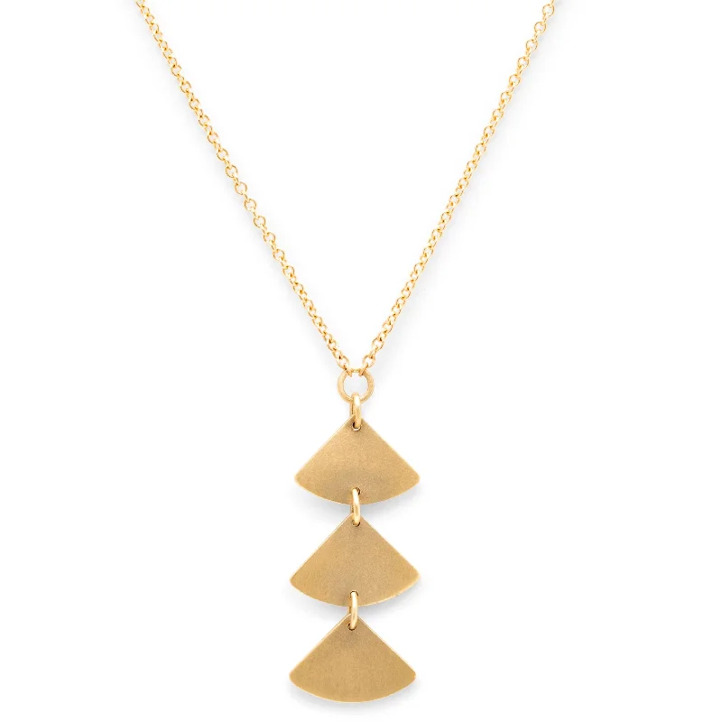 Women’s layered pearl necklace-<!--NK972--> ginkgo bold 3 leaf necklace