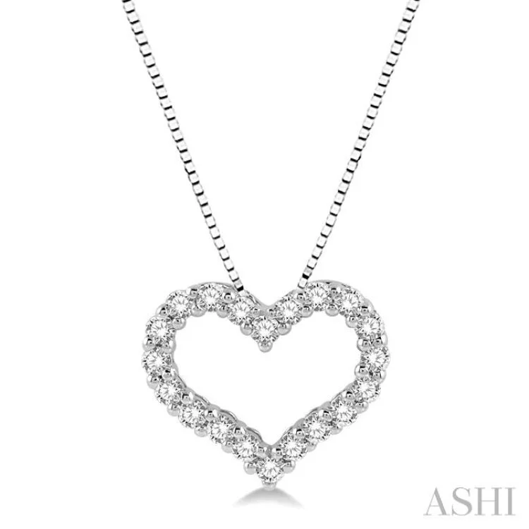 Women’s gemstone necklace-1/2 Ctw Heart Shape Round Cut Diamond Pendant With Chain in 14K White Gold