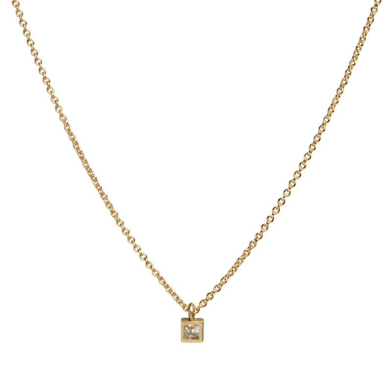 Women’s classic gold necklace-<!--NK675-->dainty necklace with square diamond