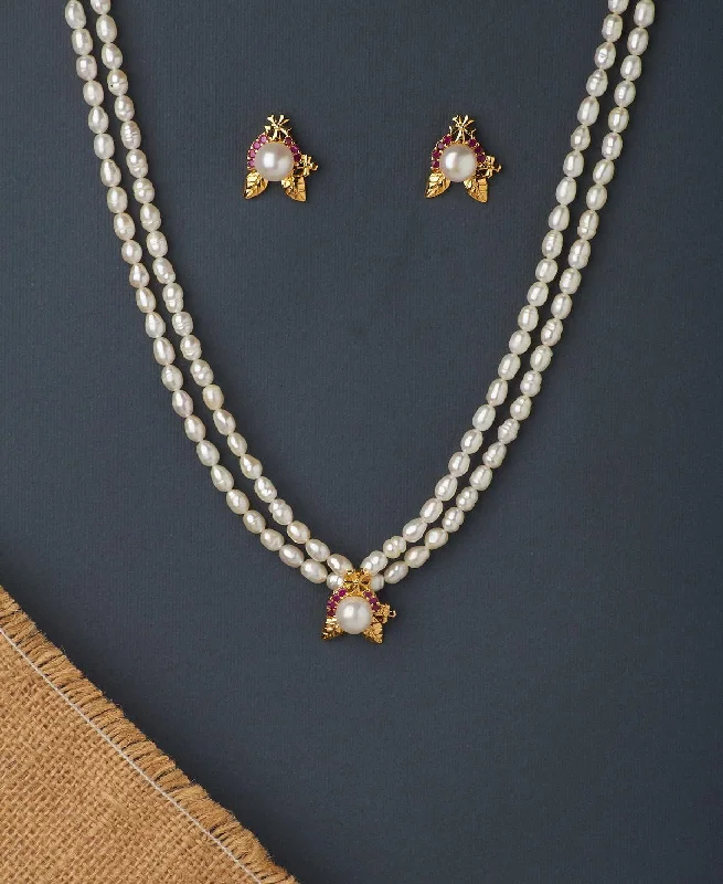 Women’s twisted gold necklace-Trendy Stone Studded Pearl Necklace Set