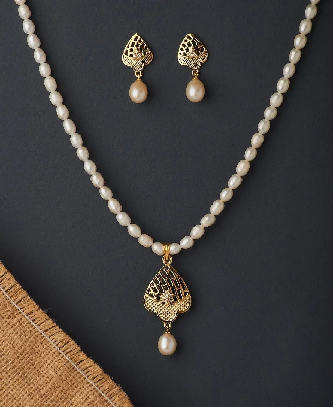 Women’s three-layer necklace-Trendy Real Pearl Necklace Set