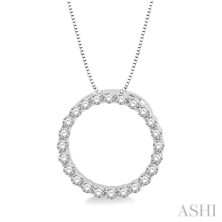 Women’s wedding necklace-1/4 Ctw Circle of Love Round Cut Diamond Pendant With Chain in 14K White Gold