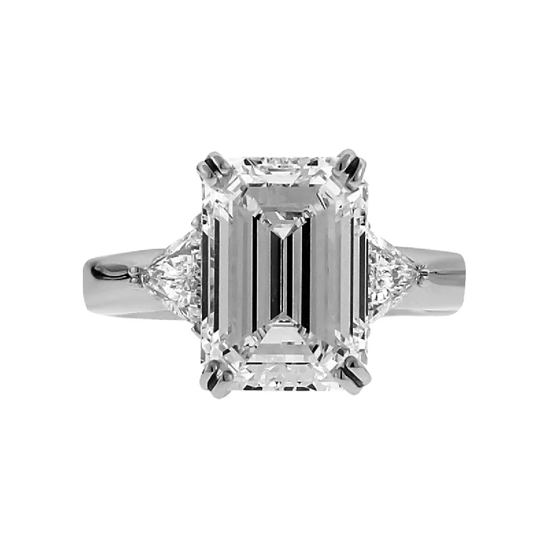 Women’s cushion-shaped diamond engagement ring-Emerald-cut and Trapezoid Diamond 3-Stone Ring