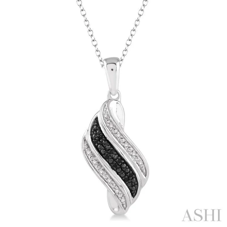 Women’s heart charm necklace-1/10 Ctw White and Black Diamond Fashion Pendant in Sterling Silver with Chain