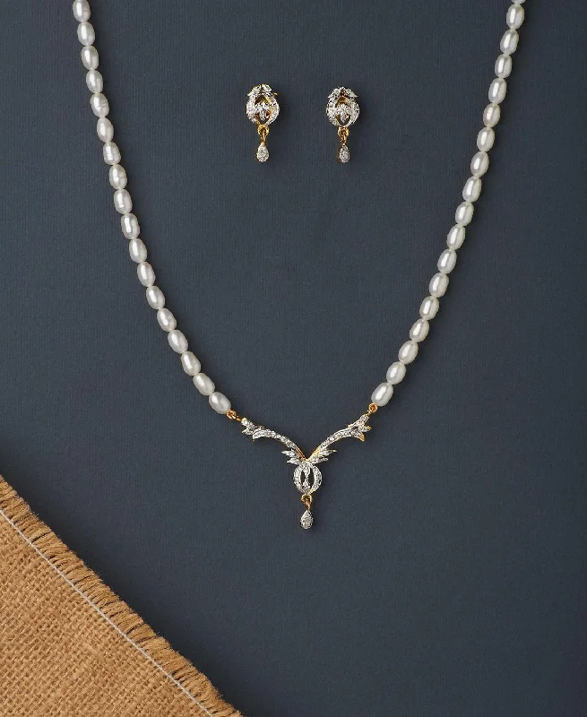 Women’s sterling silver necklace-Vintage Stone Studded Pearl Necklace Set