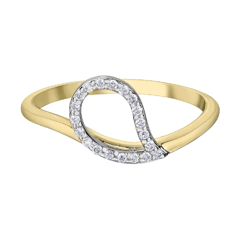 Women’s heart-shaped ring-10kt Yellow Gold Teardrop Diamond Ring