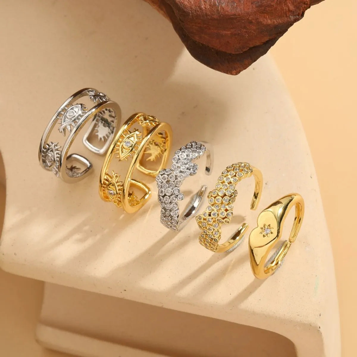 Women’s crystal ring-Elegant Heart Shape Copper Plating Inlay Zircon 14k Gold Plated Rings