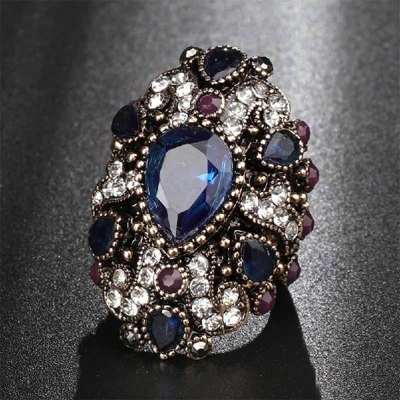 Women’s geometric ring-Fashion Shiny Rhinestone Punk Women Finger Ring Statement Jewelry Party Gift