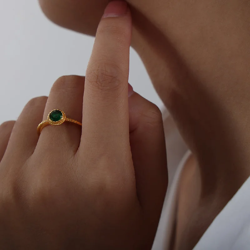 Golden Green Glass Stone Ring